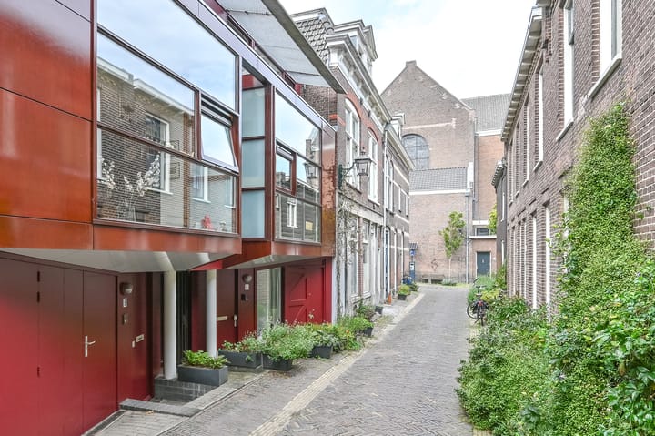 Begijnhof 6 in Haarlem