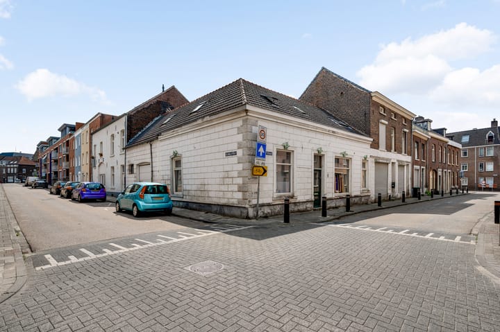 Begijnhofstraat 8 in Roermond photo
