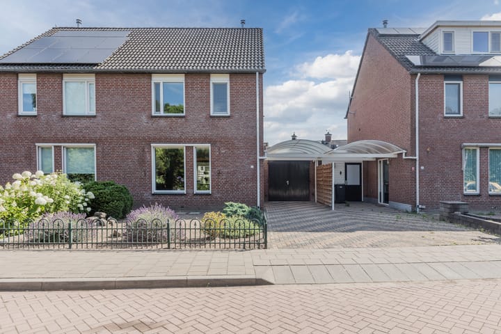 Begoniastraat 12 in Veghel