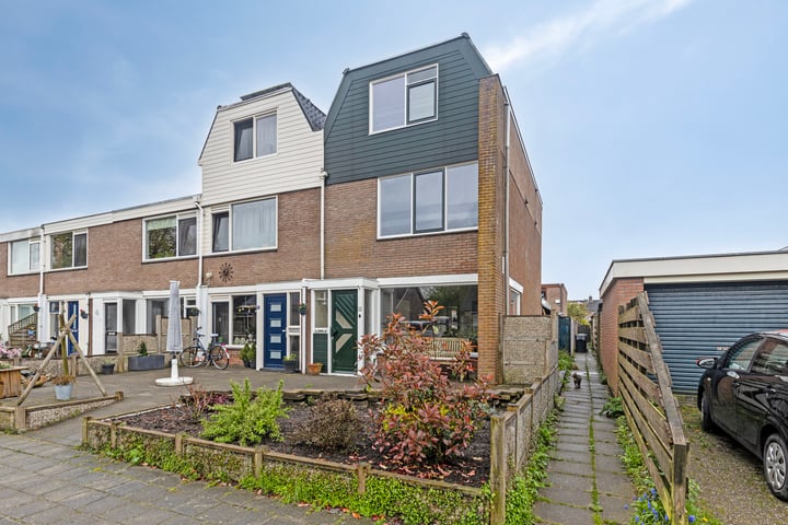Begoniastraat 17 in Winsum