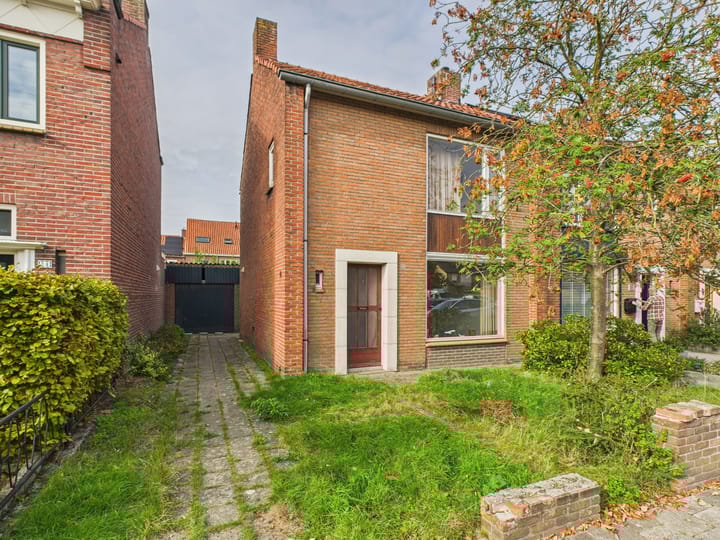 Begoniastraat 22 in Roosendaal