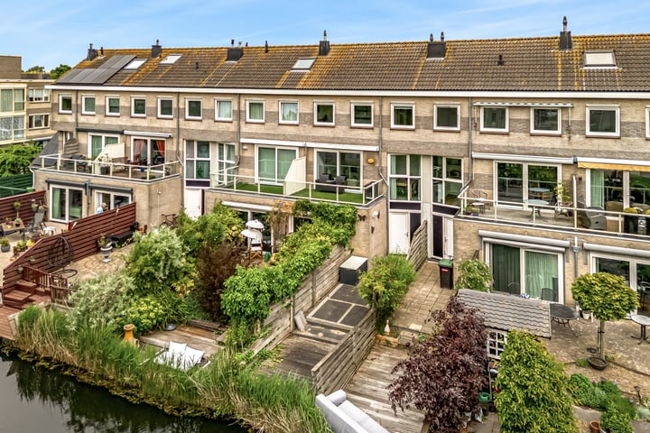 Belle van Zuylenlaan 97 in Castricum