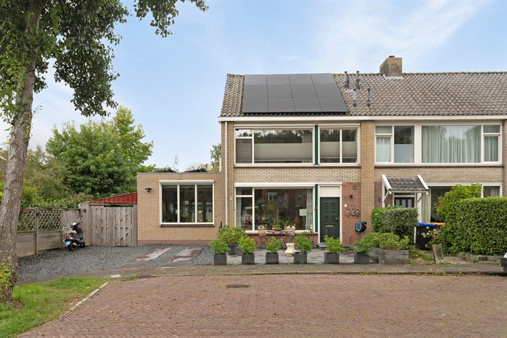 Belle van Zuylenstraat 1 in Oud Zuilen