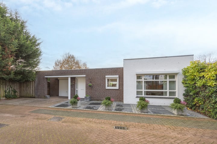 Belle van Zuylenstraat 6 in Venray