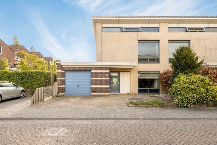 Photo of property Bellinistraat 1, Oud-Beijerland