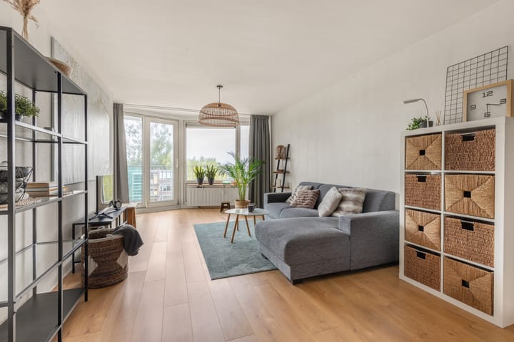 Photo of property Beneluxlaan 387, Heemskerk