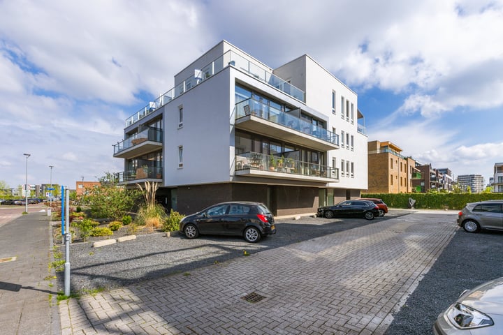 Beneluxlaan 873 in Almere foto