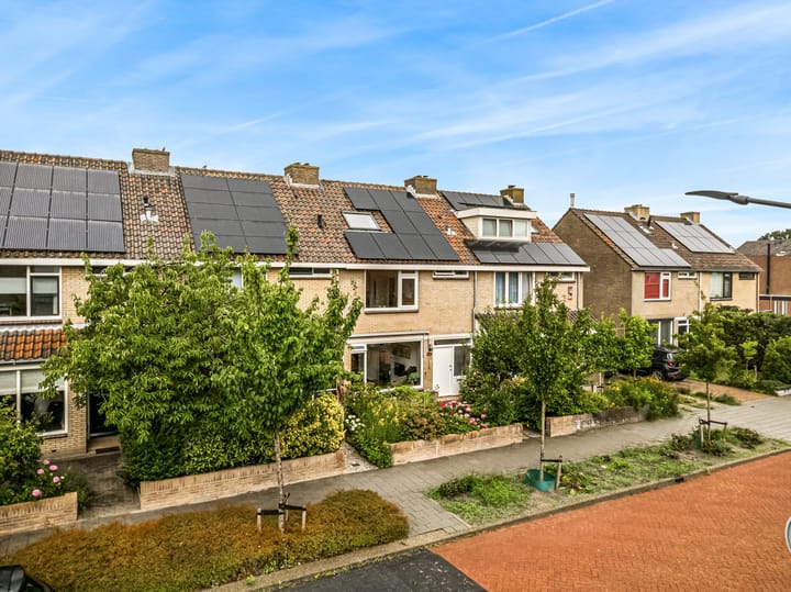 Photo of property Benesserlaan 322, Uitgeest