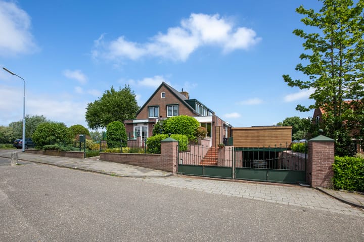 Bennebroekerdijk 250 in Cruquius