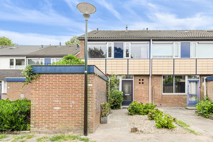 Photo of property Benraatshoef 226, Raamsdonksveer