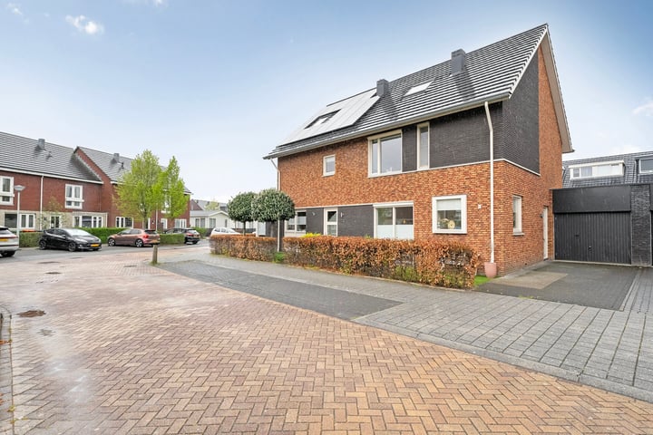 Photo of property Benthuislaan 72, Zwolle