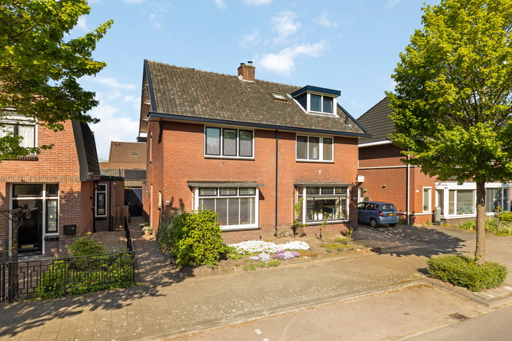 Berfloweg 266A in Hengelo