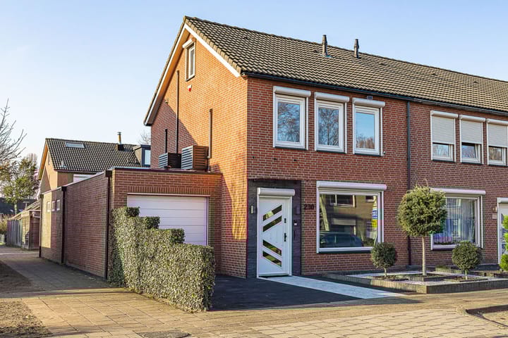 Berkenlaan 230 in Zundert foto