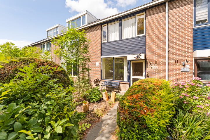 Berkhoutlaan 27 in Emmeloord