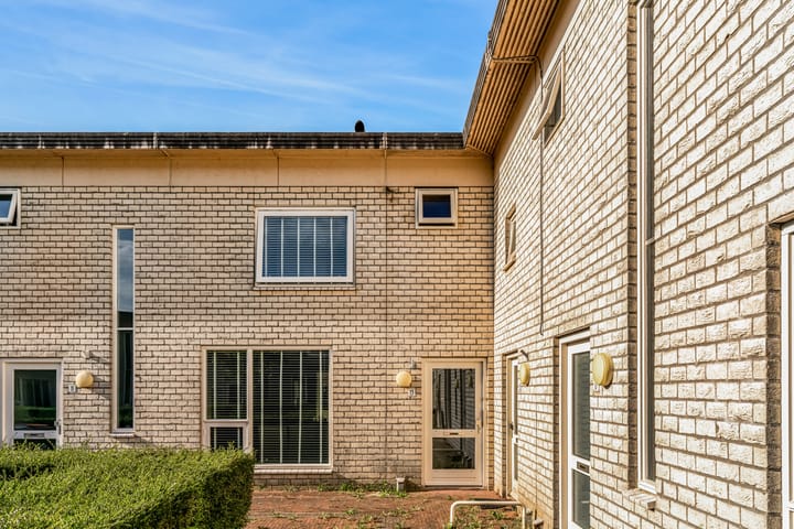 Photo of property Bernard Zweershof 13, Uithoorn