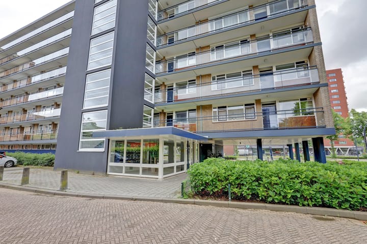 Bernard Zweersplein 40 in Schiedam