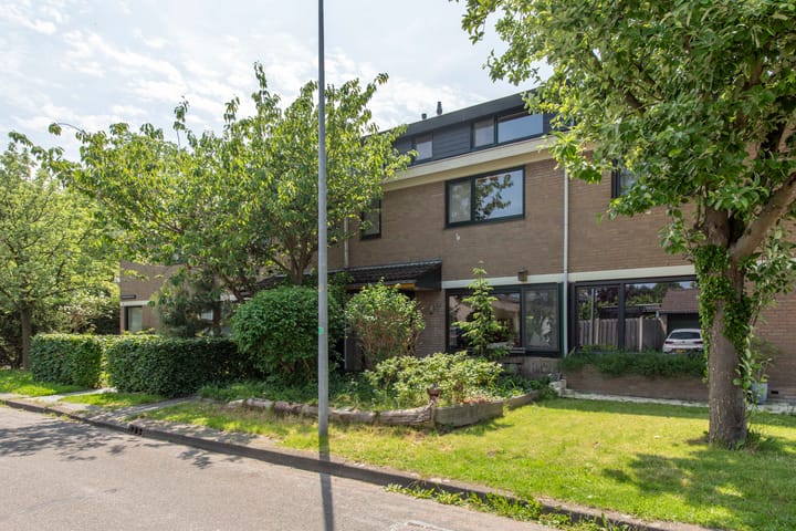 Photo of property Bernard Zweersstraat 7, Alkmaar