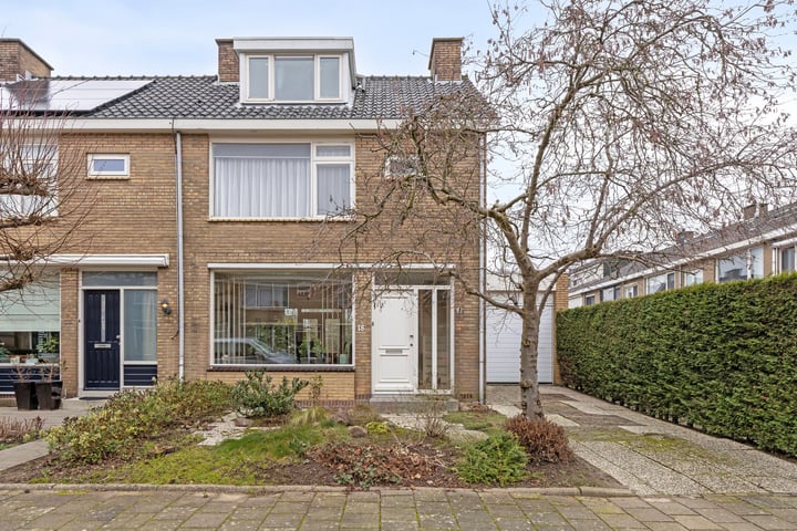 Bernhard Zweersstraat 18 in Ridderkerk