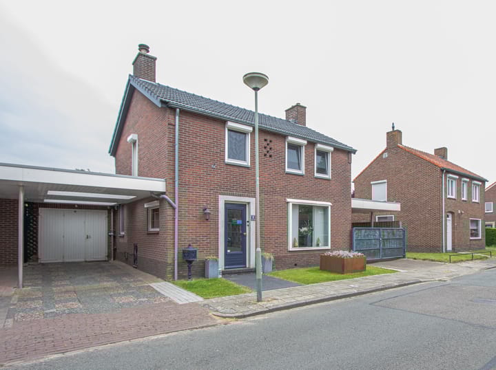 Bernhardstraat 12 in Haelen