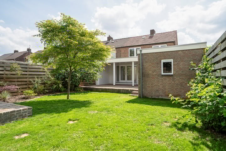 Bernhardstraat 20 in Munstergeleen foto