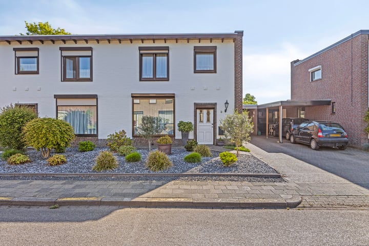 Bernhardstraat 3 in Meerlo