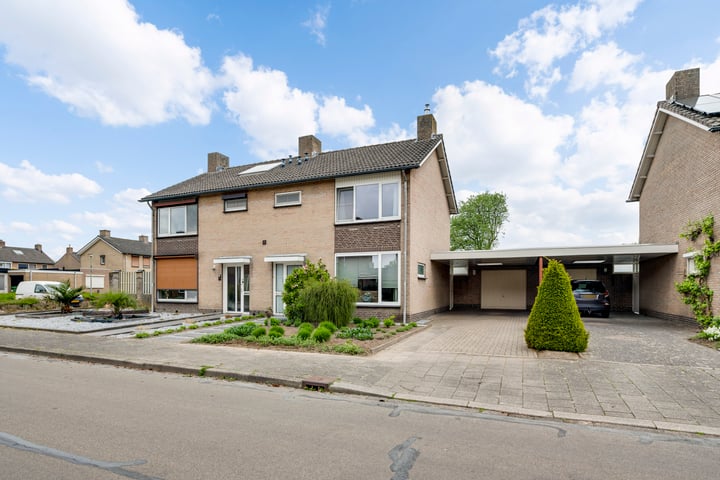 Bernhardstraat 37 in Nederweert