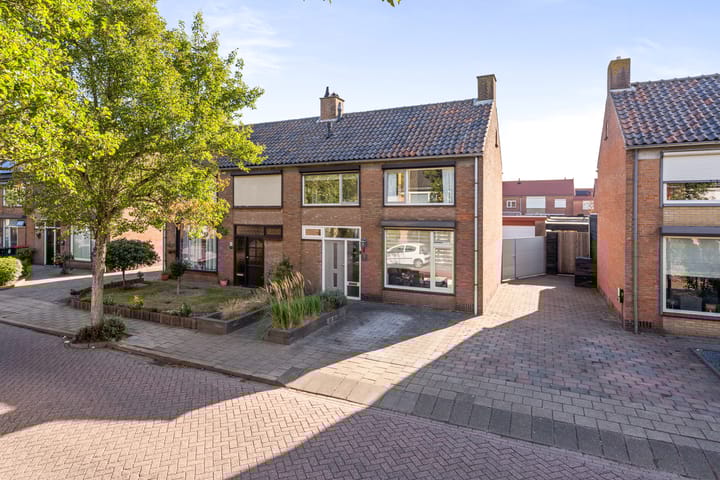 Bernhardstraat 4 in Oud Gastel