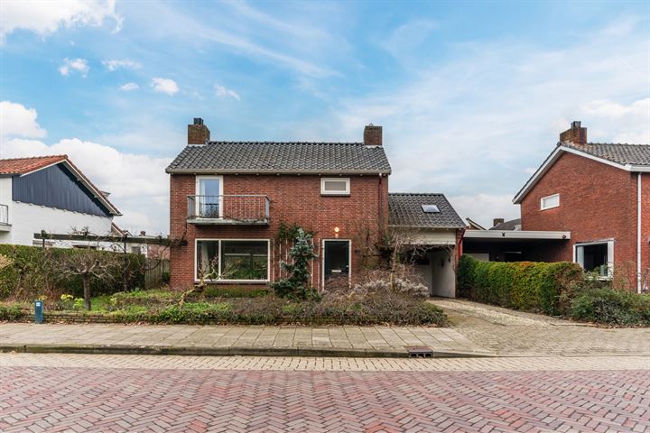 Bernhardstraat 50 in Delden