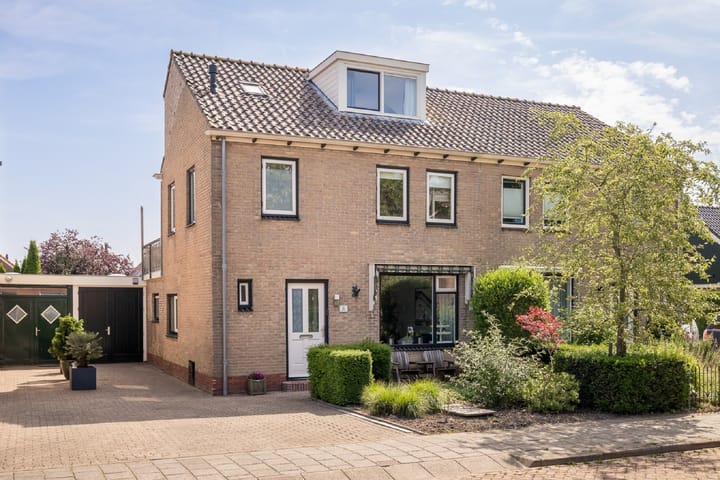 Bernhardstraat 79 in Hoogkarspel