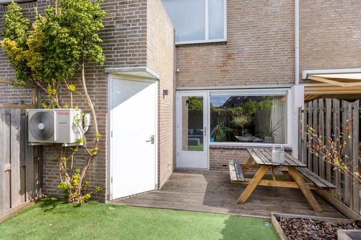 Photo of property Bert Haanstrastrook 73, Zoetermeer