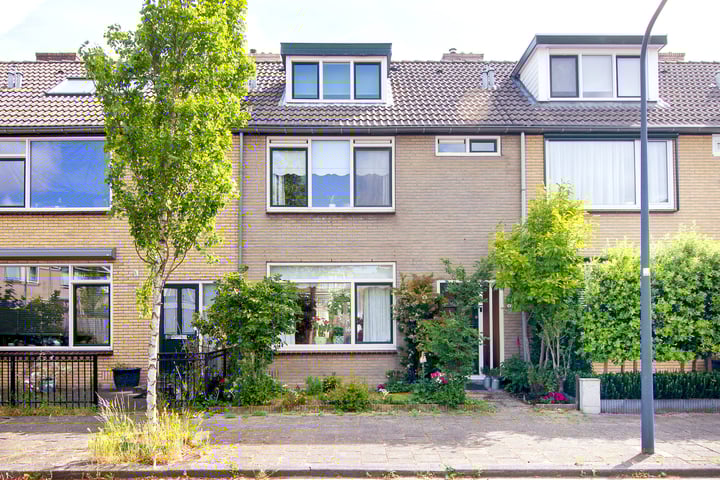 Bertha von Suttnerstraat 49 in Haarlem foto