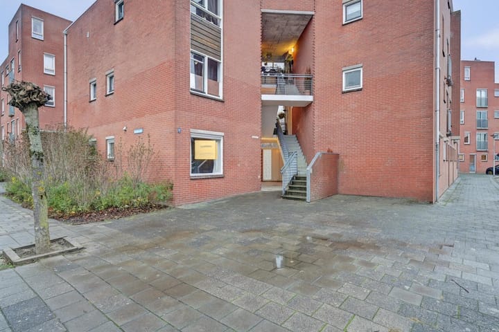 Photo of property Bessengaard 25, Spijkenisse