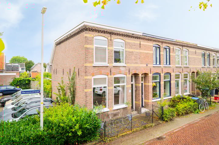 Photo of property Bessenstraat 1, Deventer