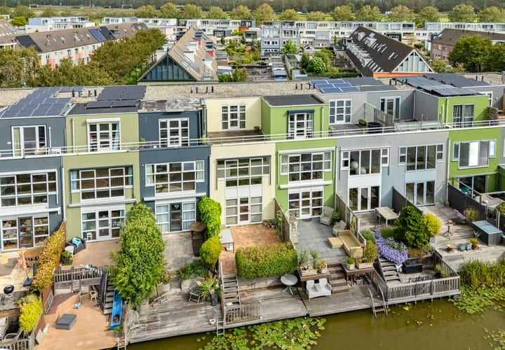 Betsy Perkstraat 39 in Velserbroek