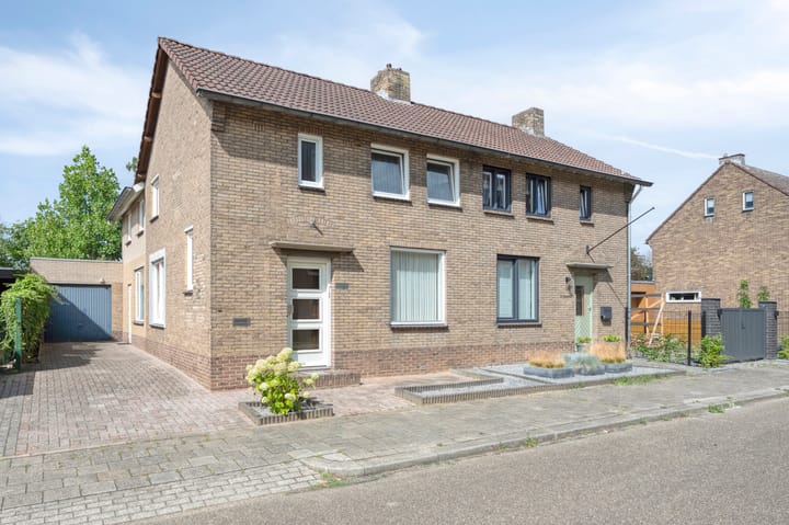 Bettinumstraat 92 in Buchten