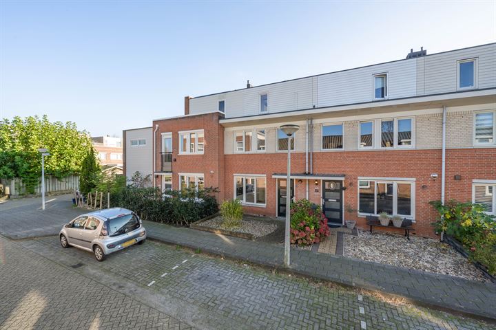 Betuwestraat 42 in Tiel