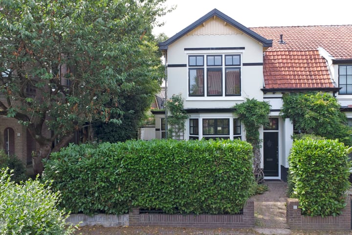 Beukenlaan 11 in Baarn