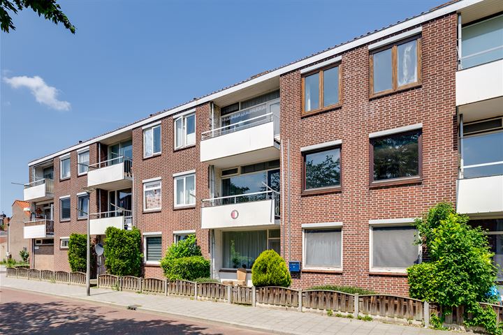 Beukenlaan 13 in Rozenburg