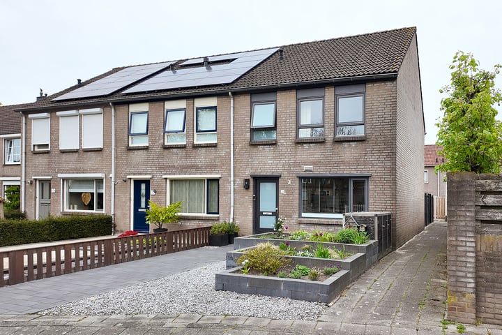 Beukenlaan 76 in Oud Gastel