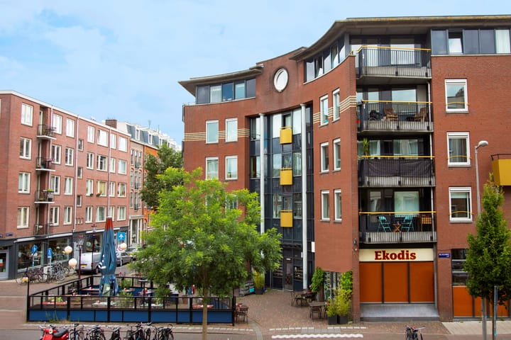 Beukenplein 31 in Amsterdam foto