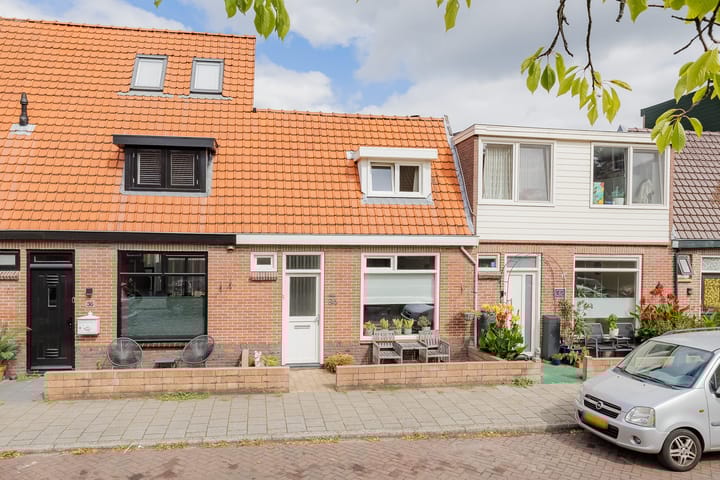 Beukenstraat 34 in IJmuiden photo
