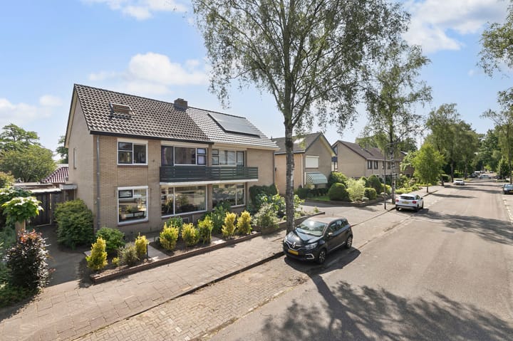 Beverodelaan 30 in Dieren Foto
