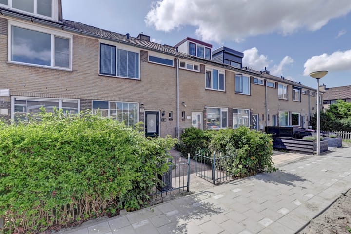 Photo of property Beverveen 411, Spijkenisse