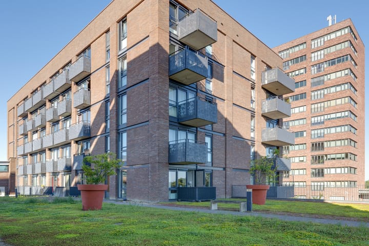 Photo of property Bezaanjachtplein 21, Amsterdam