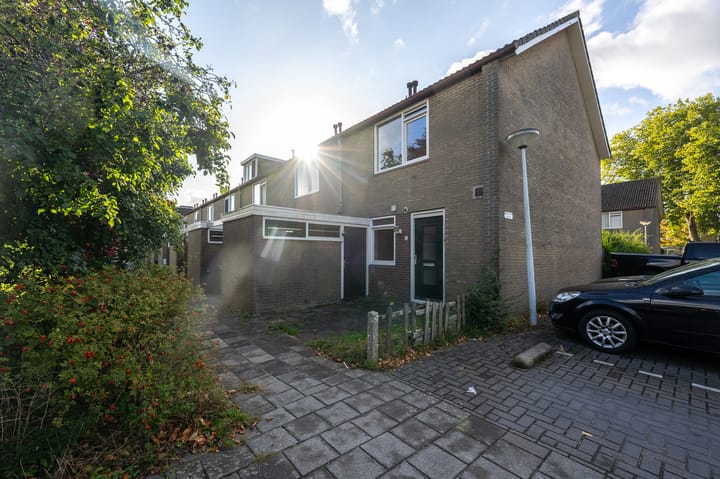 Bezaanstraat 2 in Zaandam
