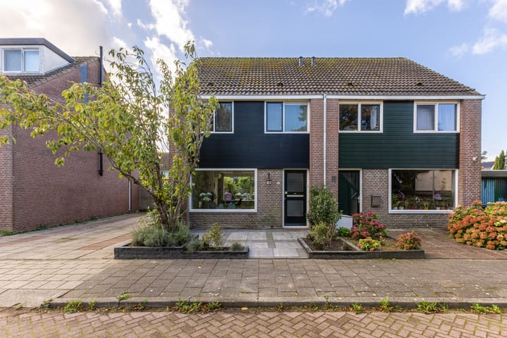 Bickershorn 57 in Oostknollendam