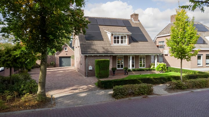 Bieshof 1 in Hoogeloon