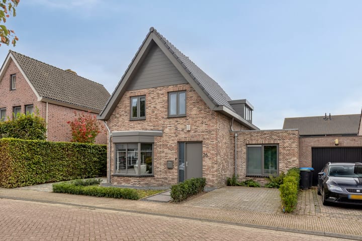 Biesveld 26 in Rijsbergen