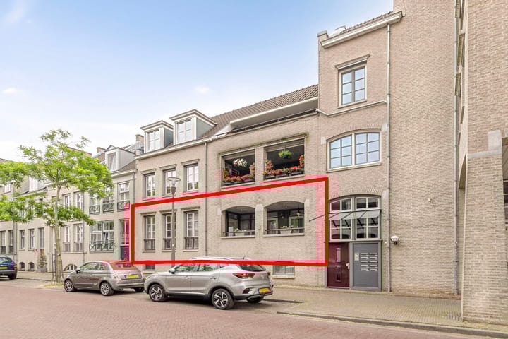 Photo of property Biezenlaan 6, Helmond