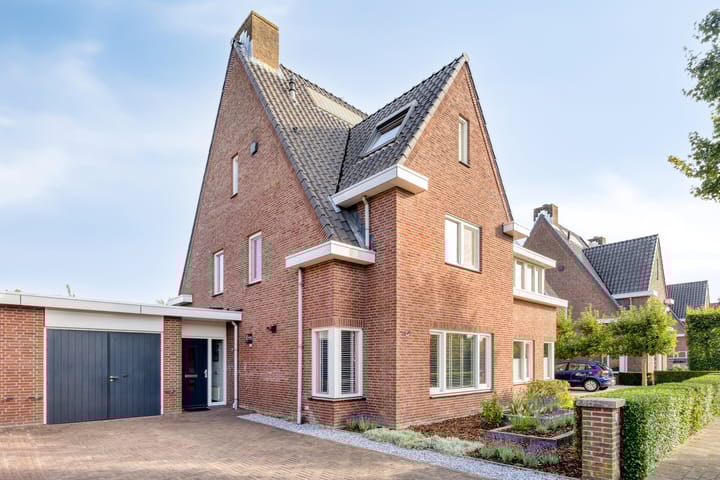 Photo of property Biezenloop 112, Heesch